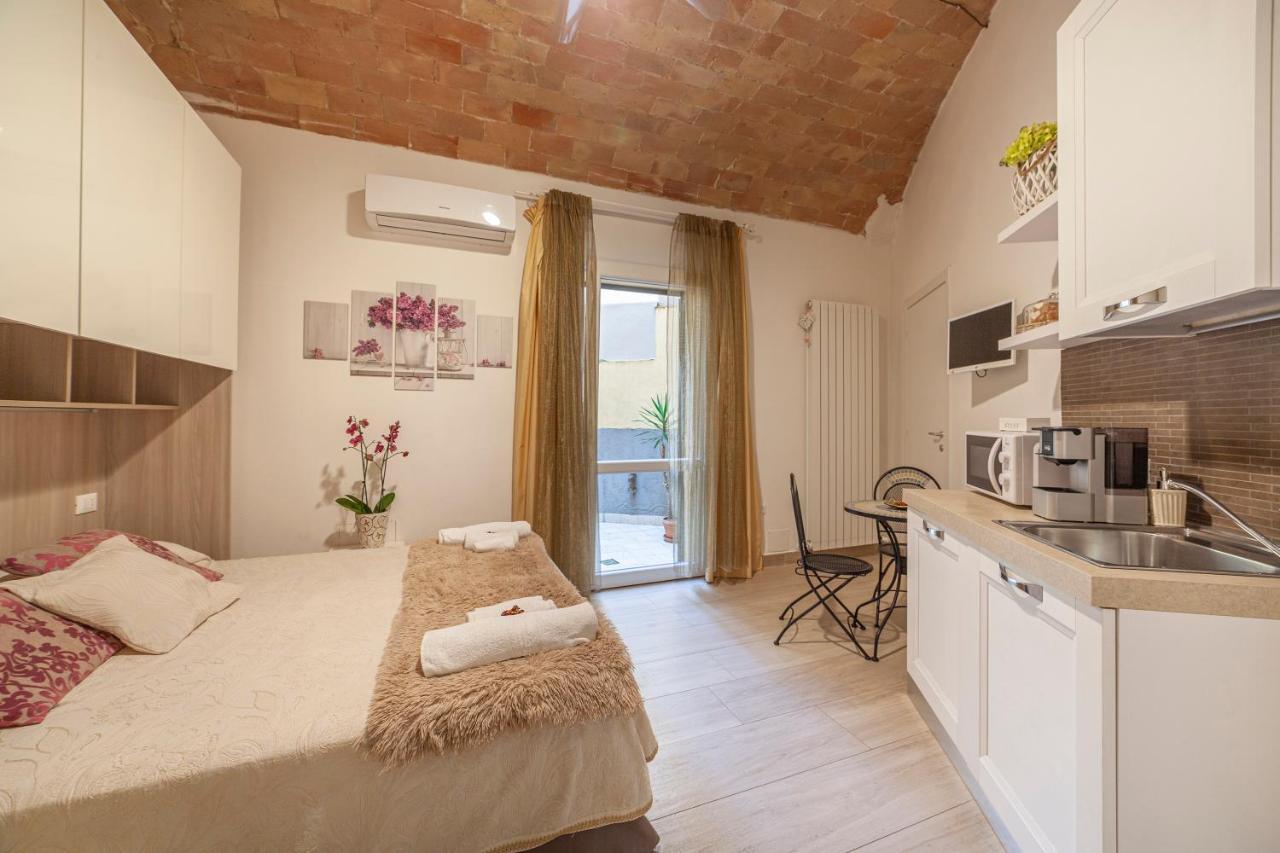 B&B Prima Dell'Elba Пьомбино Экстерьер фото